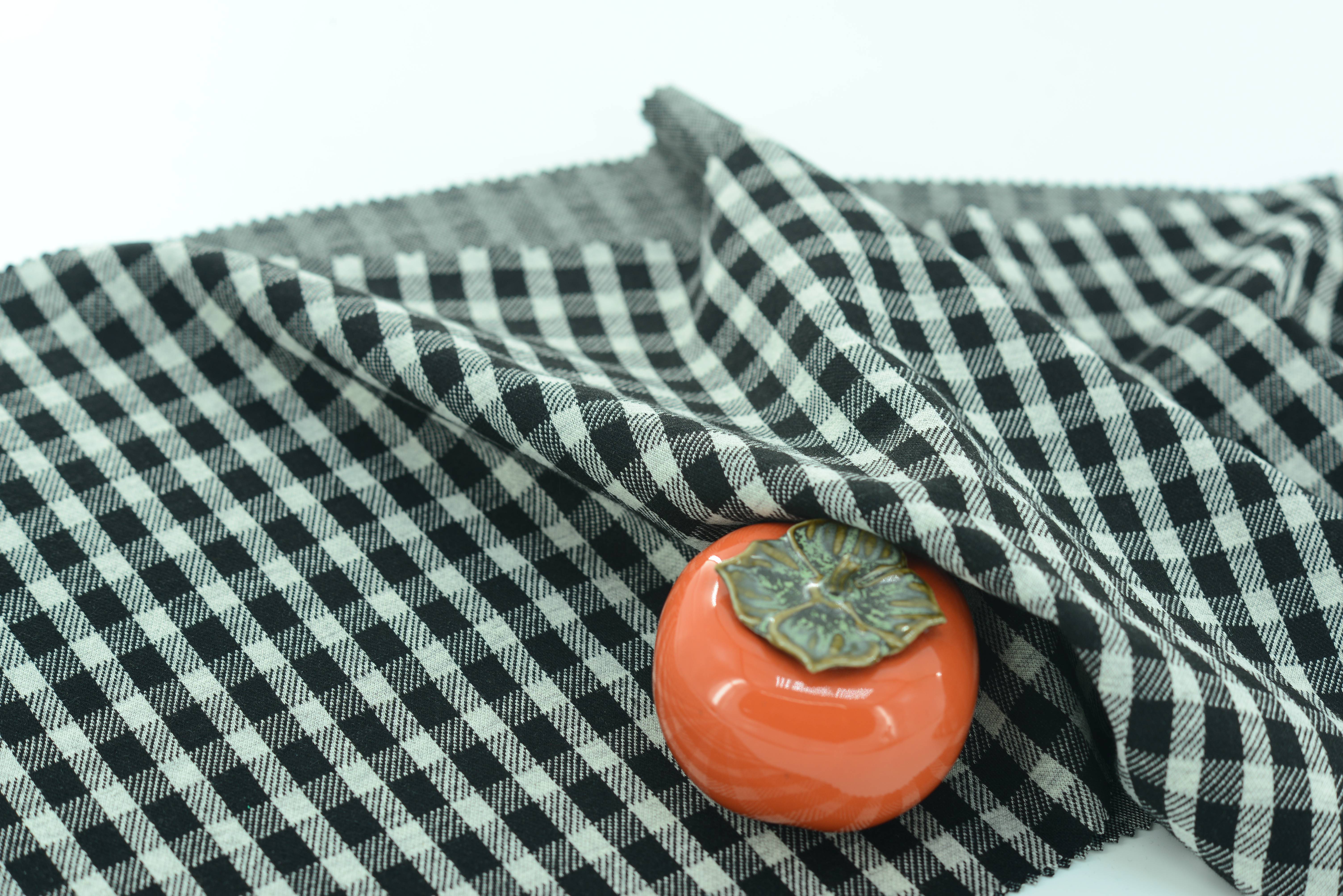 LX-P-16057 YARN DYE CHECK KNIT JACQUARD