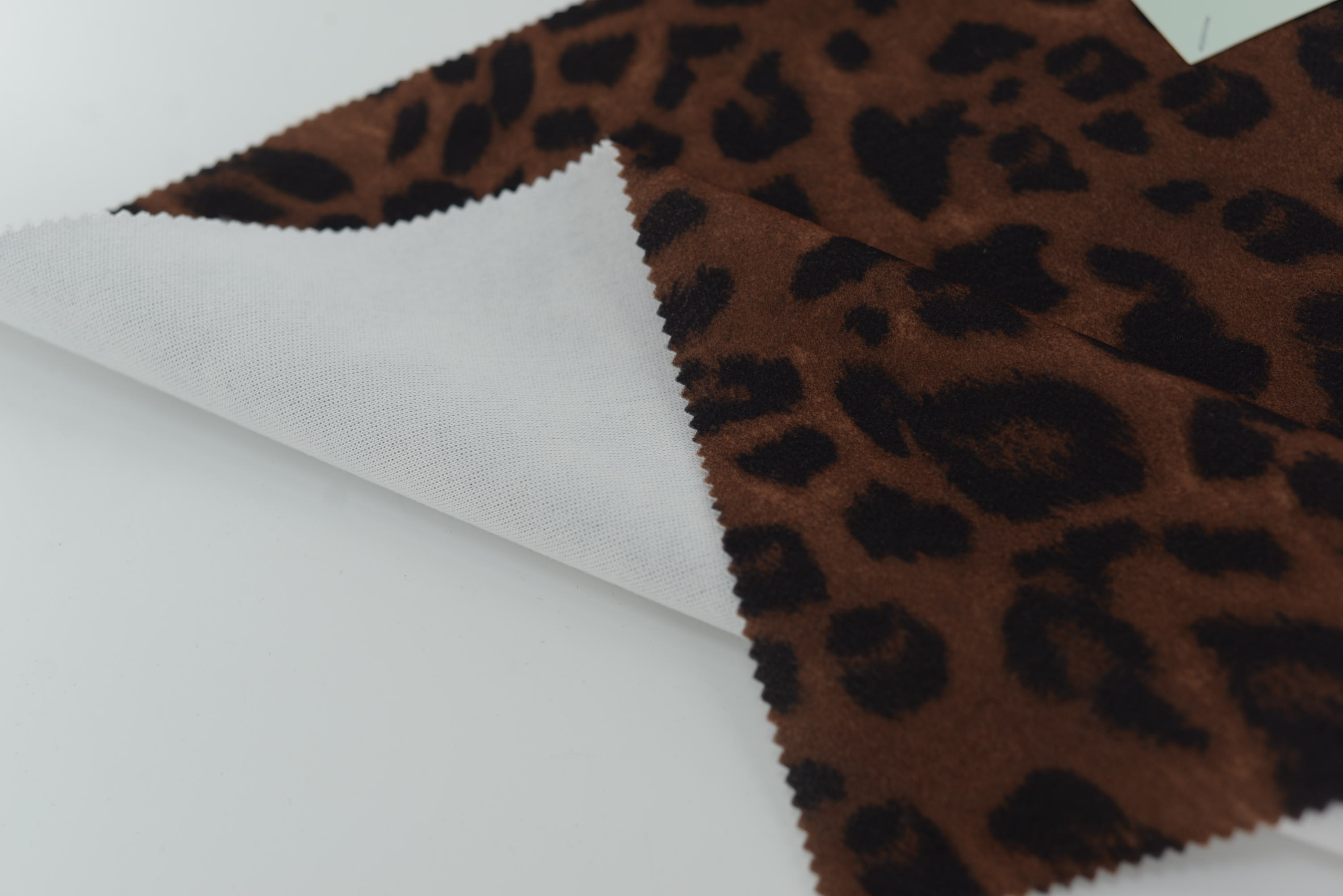 LX-P-18136 POLY KNIT BRUSH  LEOPARD PRINT