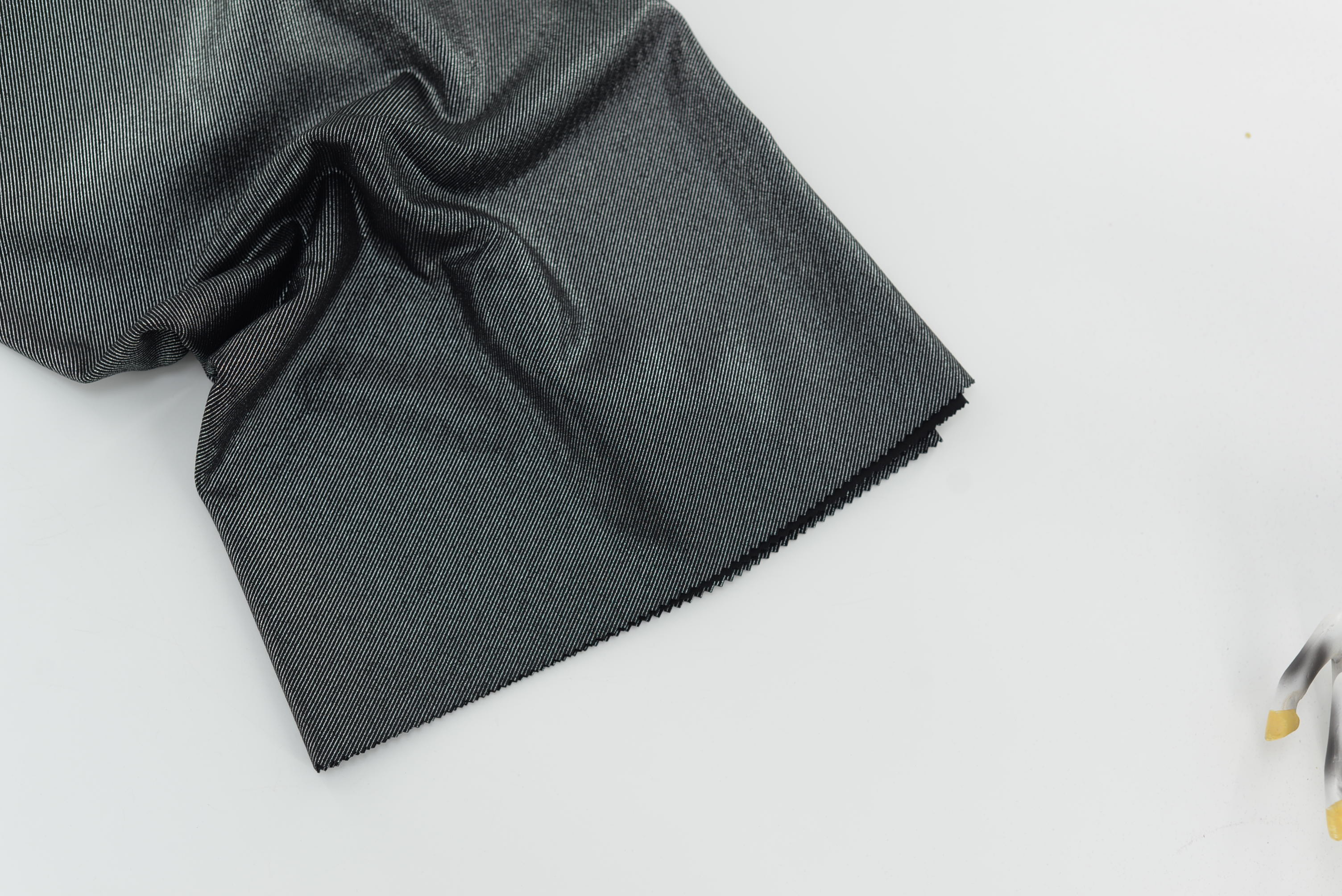 LX-F-11090 SCUBA CREPE TWILL FOIL