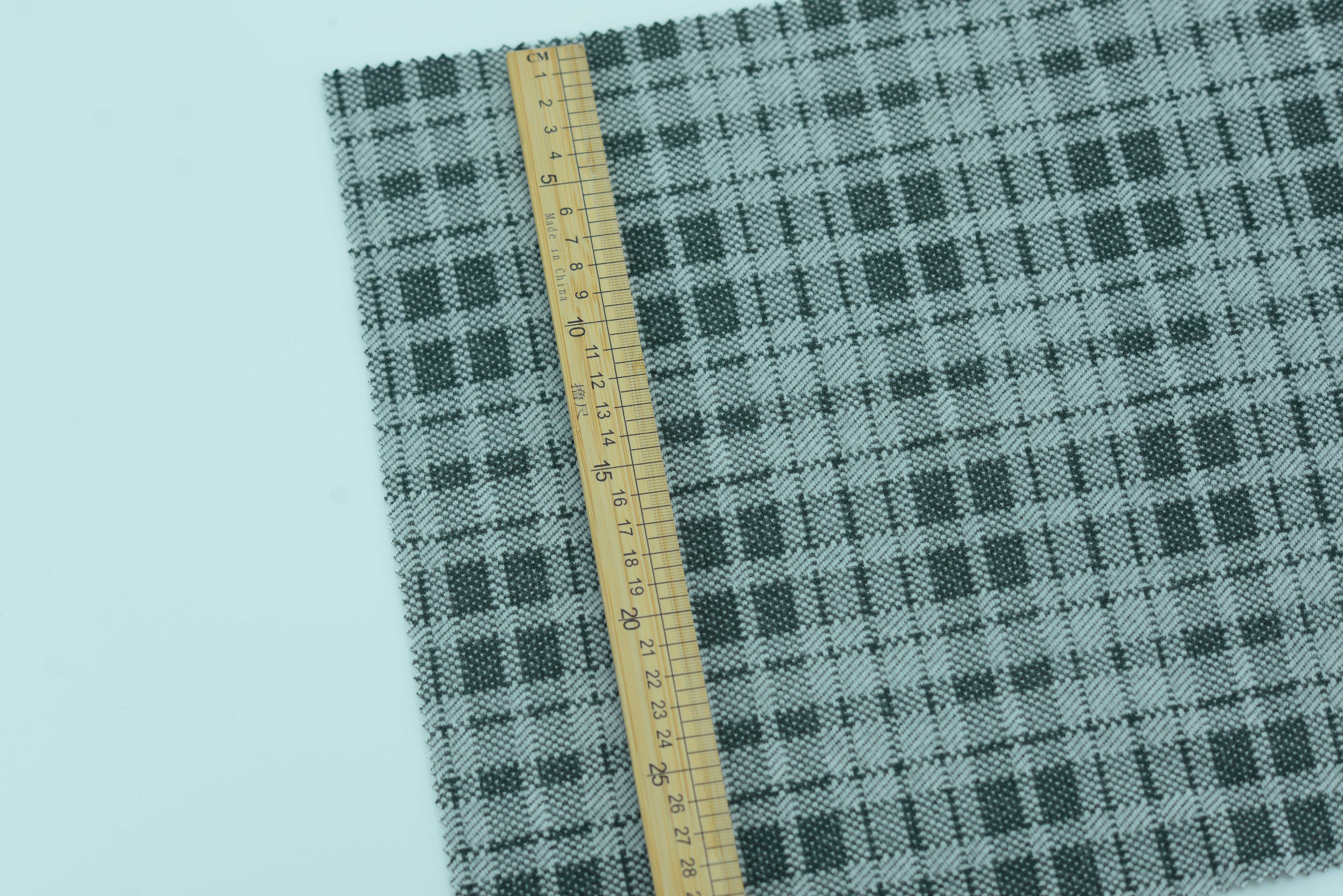 LX-P-18043 CHECK JACQUARD KNIT BRUSH