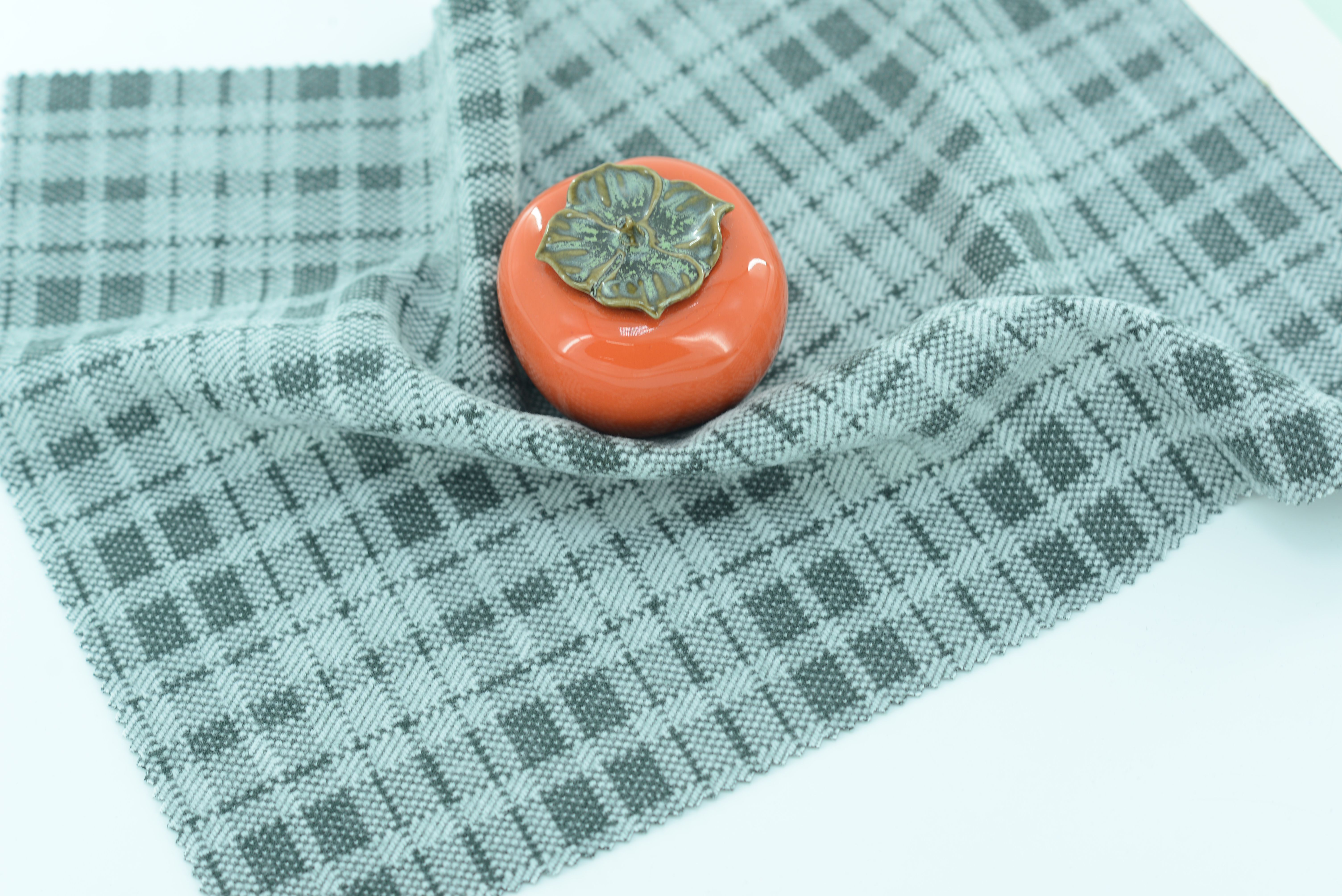 LX-P-18043 CHECK JACQUARD KNIT BRUSH