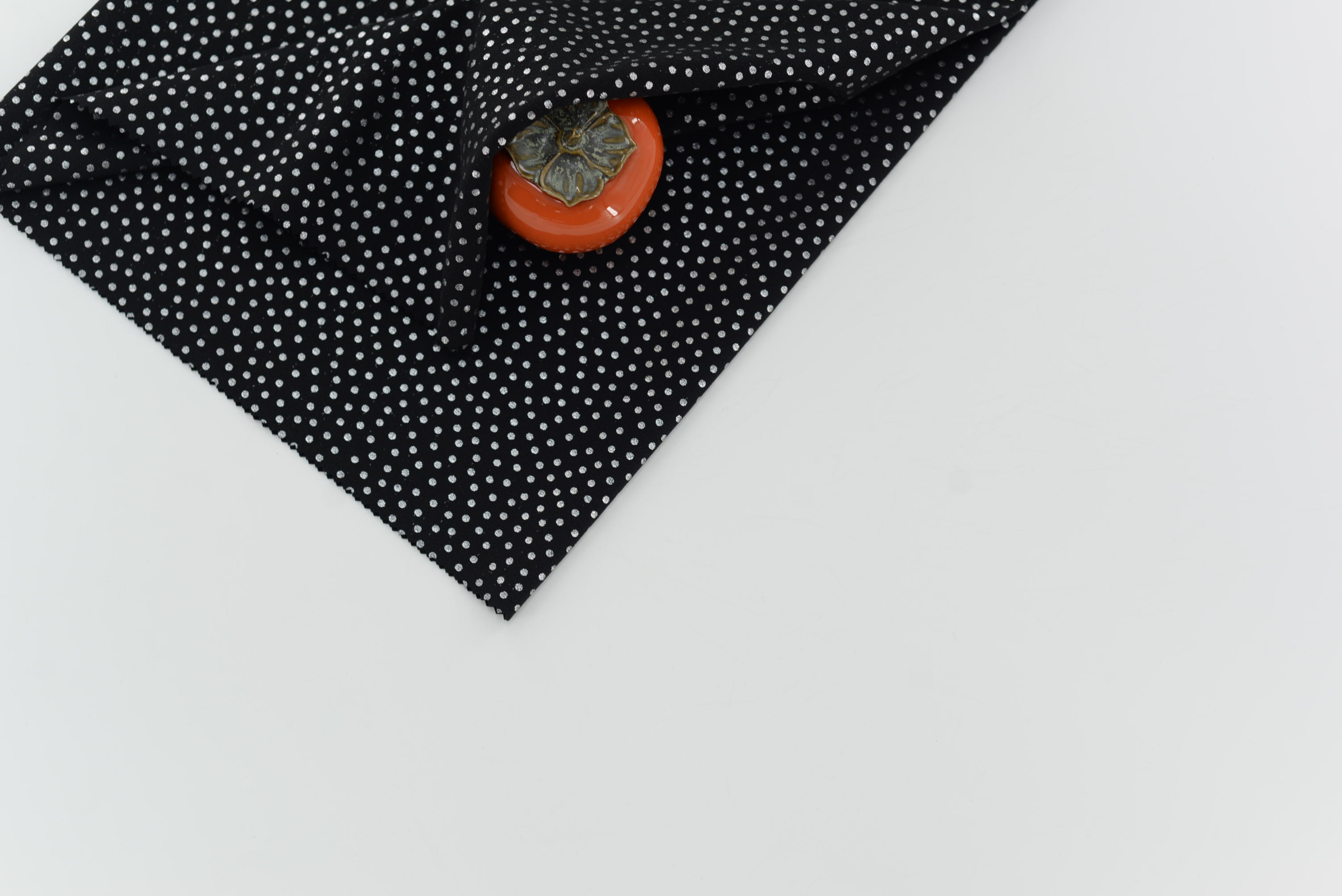 LX-F-11091 SCUBA CREPE POINTS FOIL