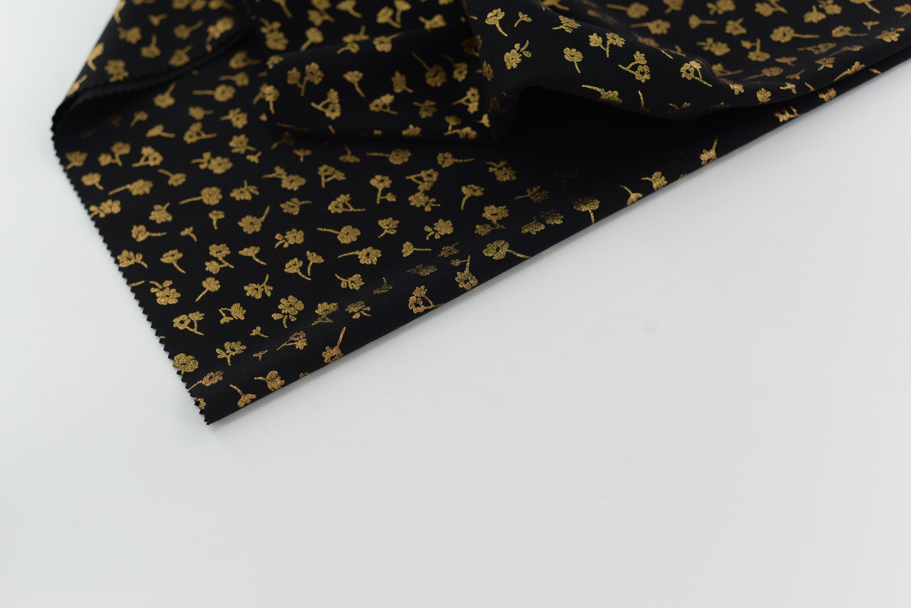 LX-F-11088 SCUBA CREPE SMALL FLOWER FOIL