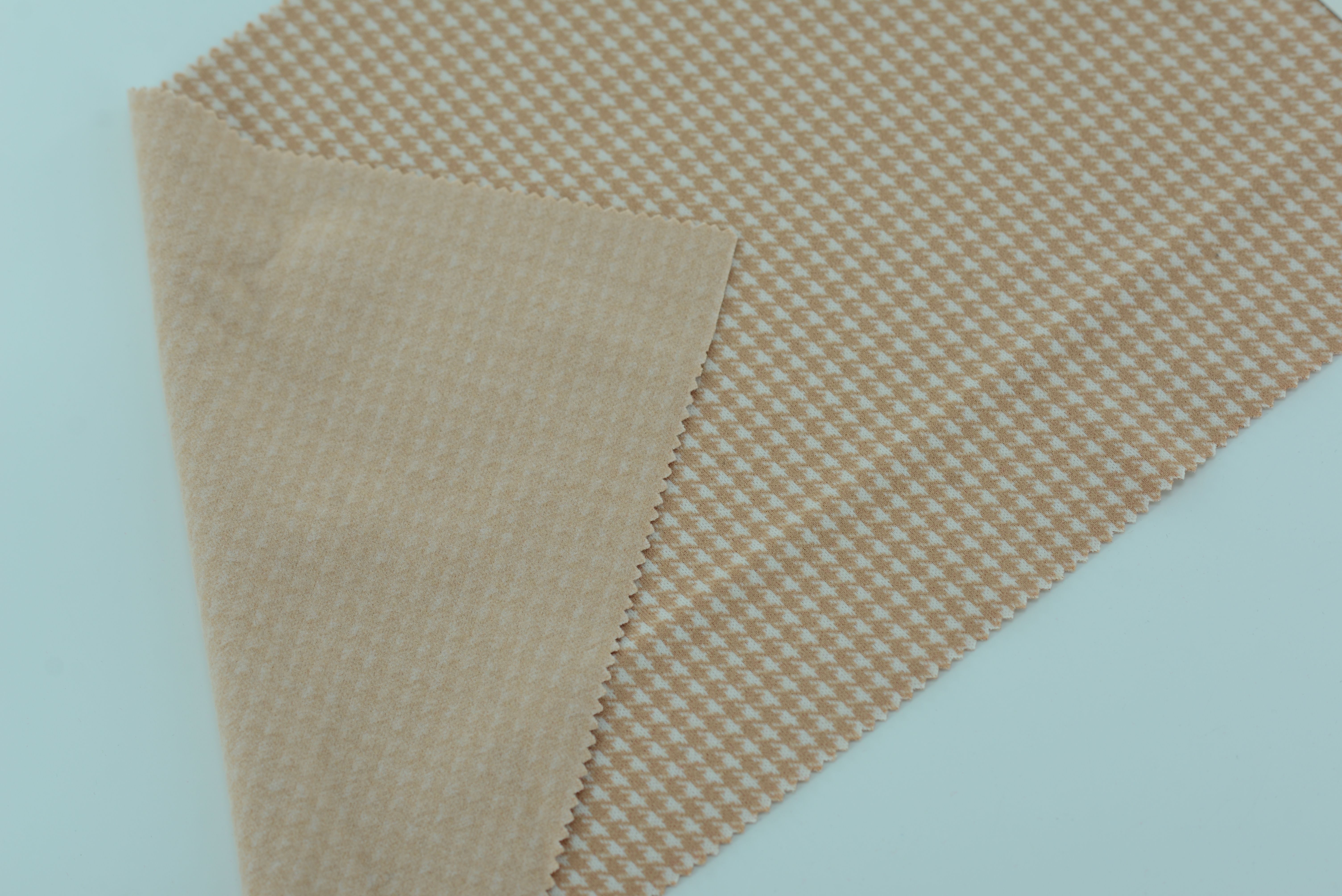 LX-P-18075 SMALL HOUNDSTOOTH  JACQUARD KNIT BRUSH