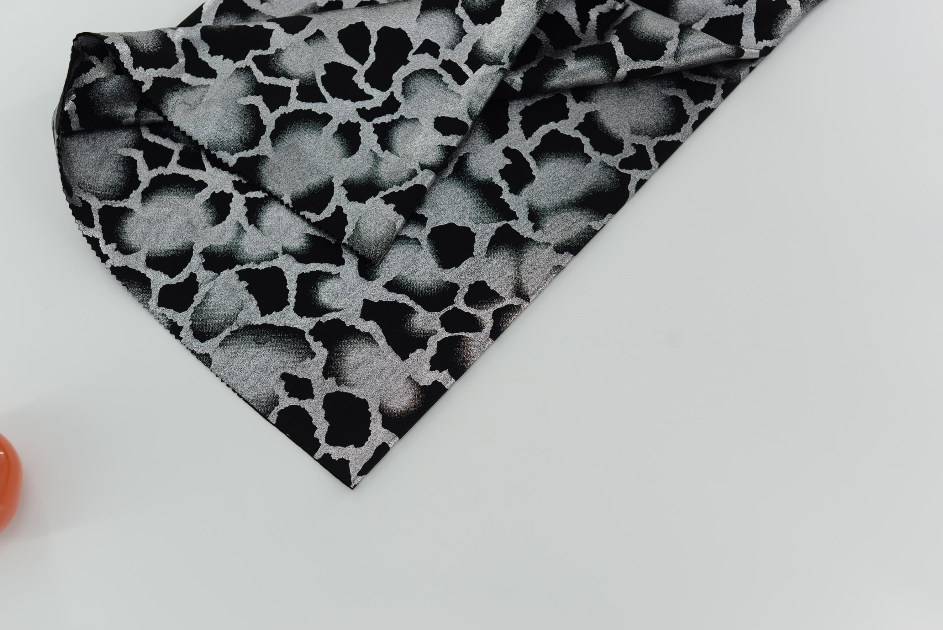 LX-F-11093 SCUBA CREPE BIG STONE FOIL