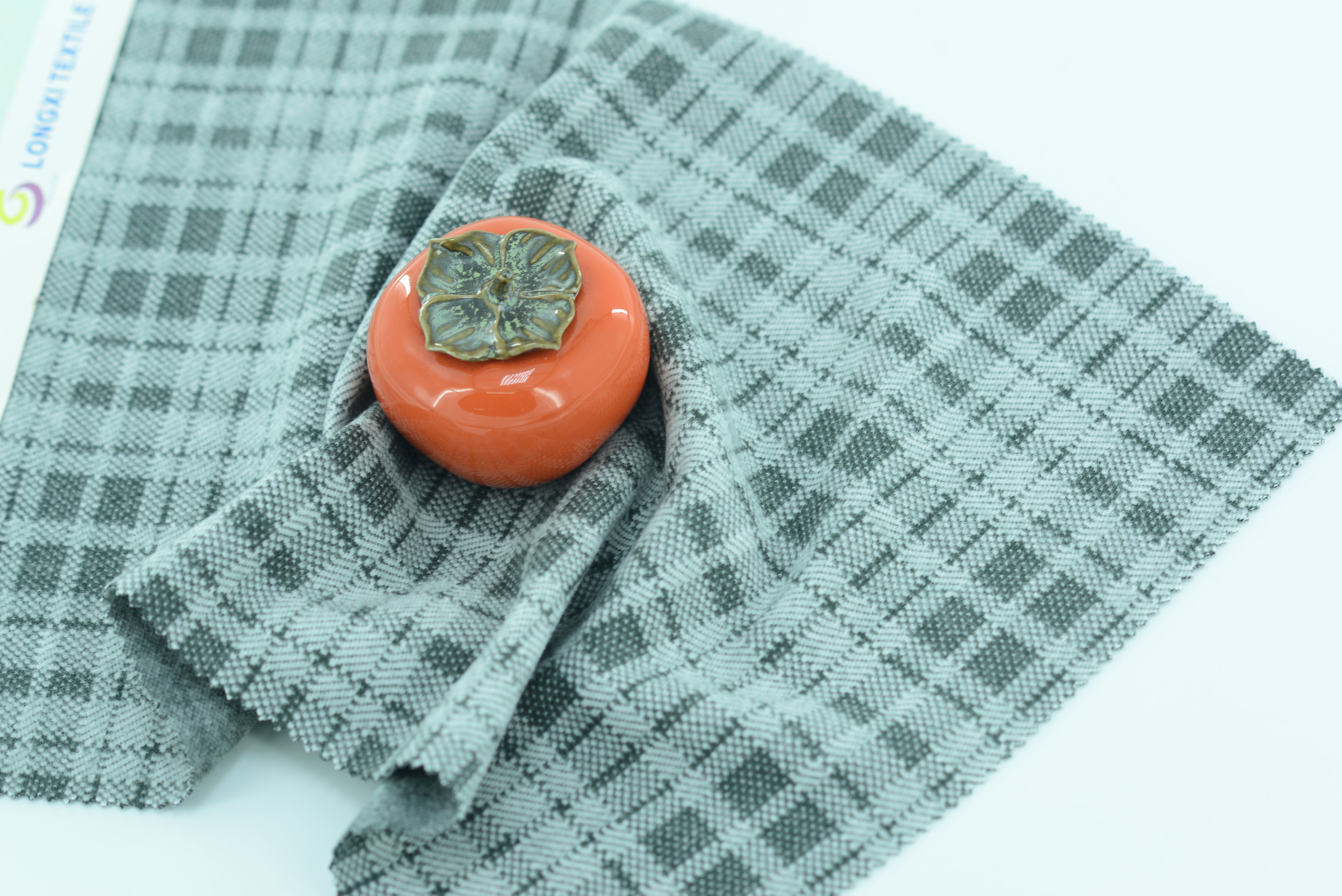 LX-P-18043 CHECK JACQUARD KNIT BRUSH