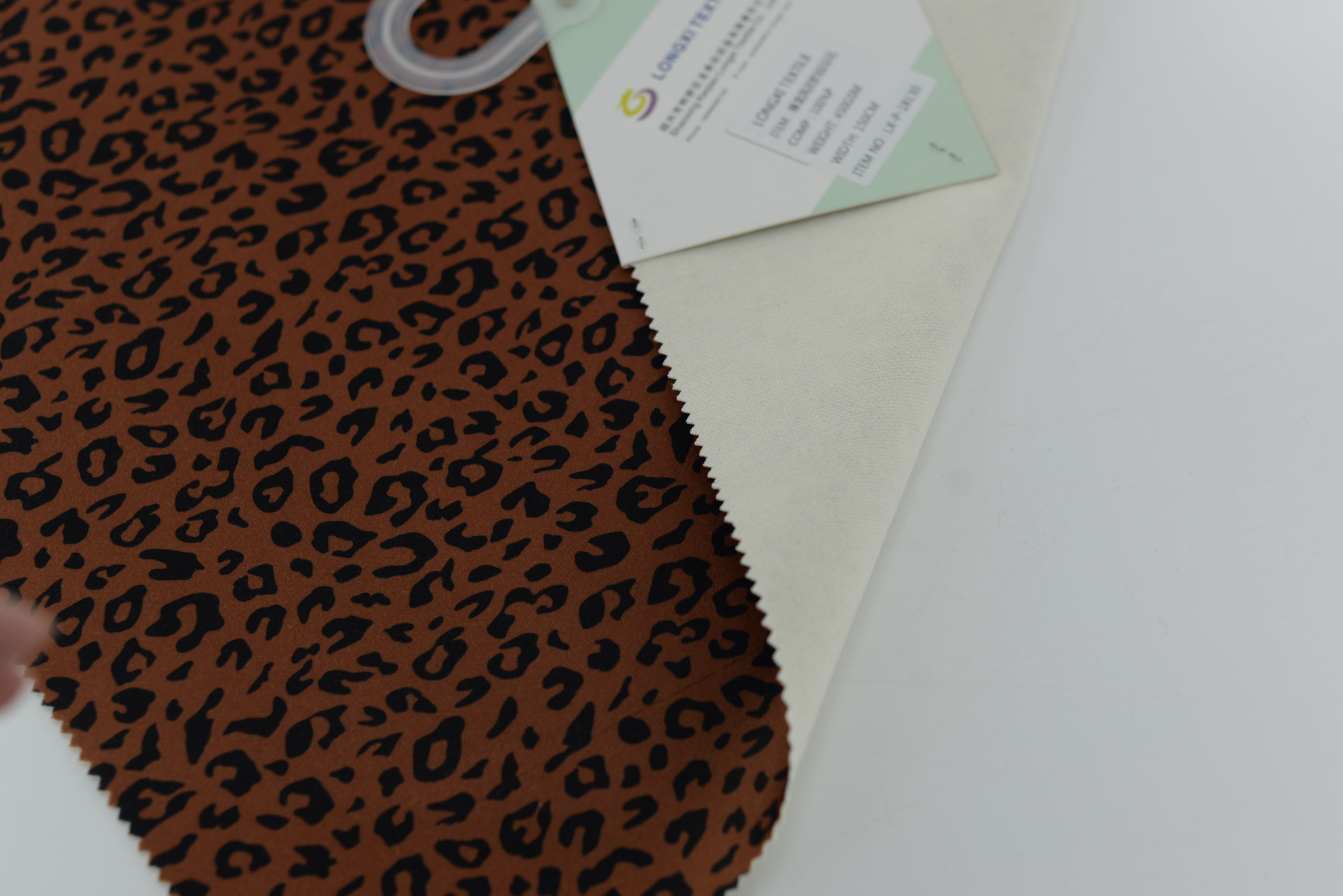 LX-P-18130 HEAVY KNIT BRUSH LEOPARD PRINT