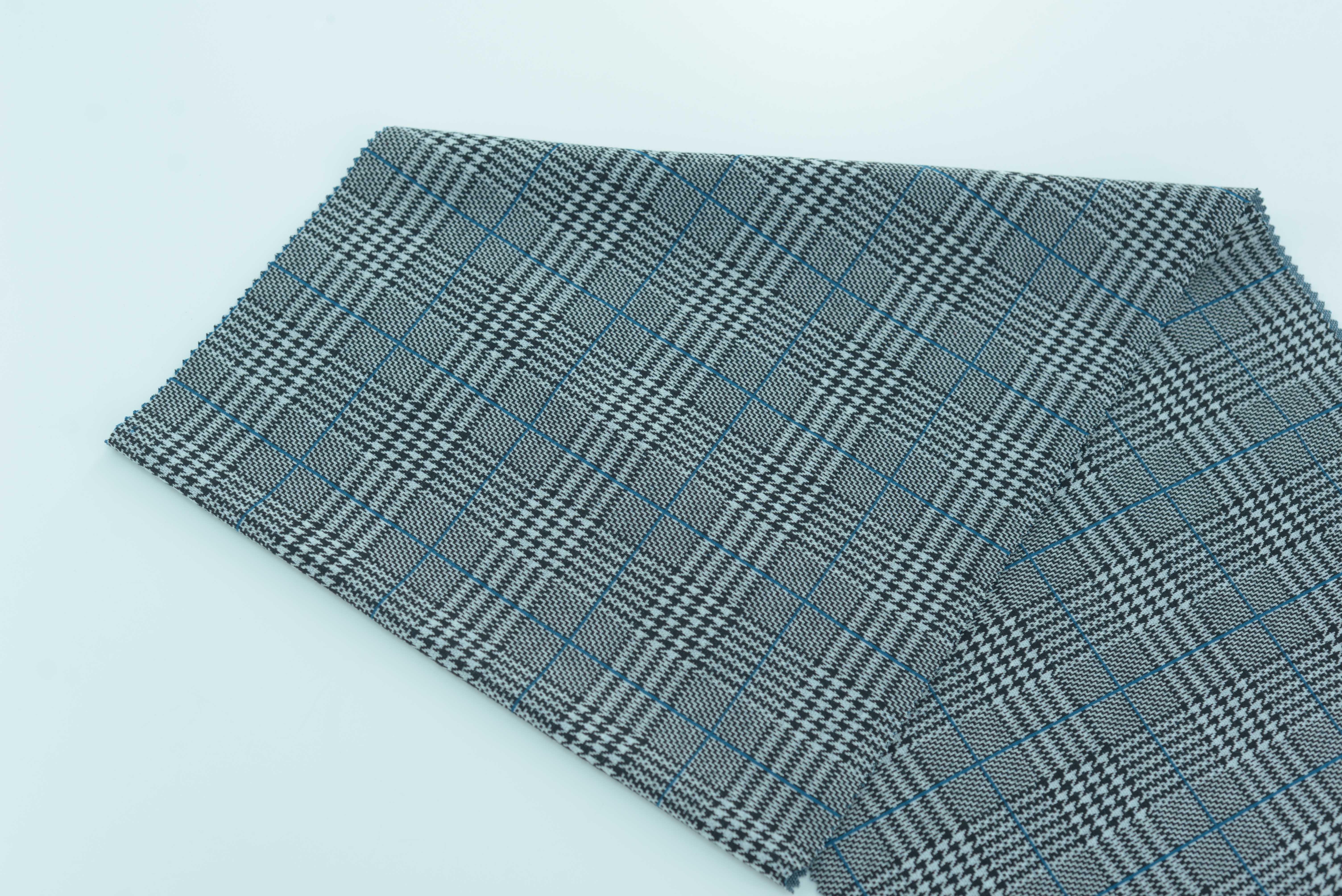 LX-P-16056 YARN DYE CHECK KNIT JACQUARD