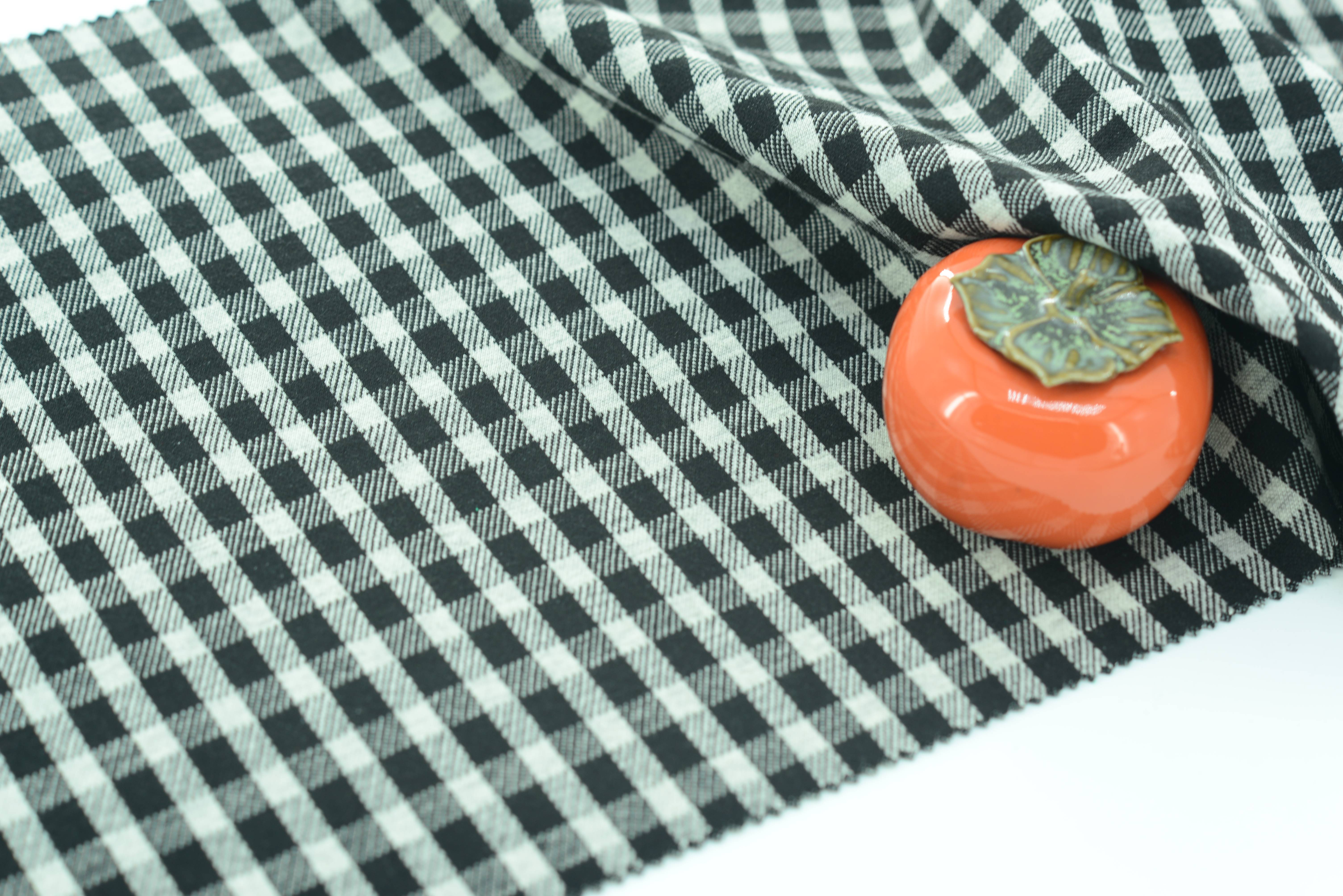 LX-P-16057 YARN DYE CHECK KNIT JACQUARD