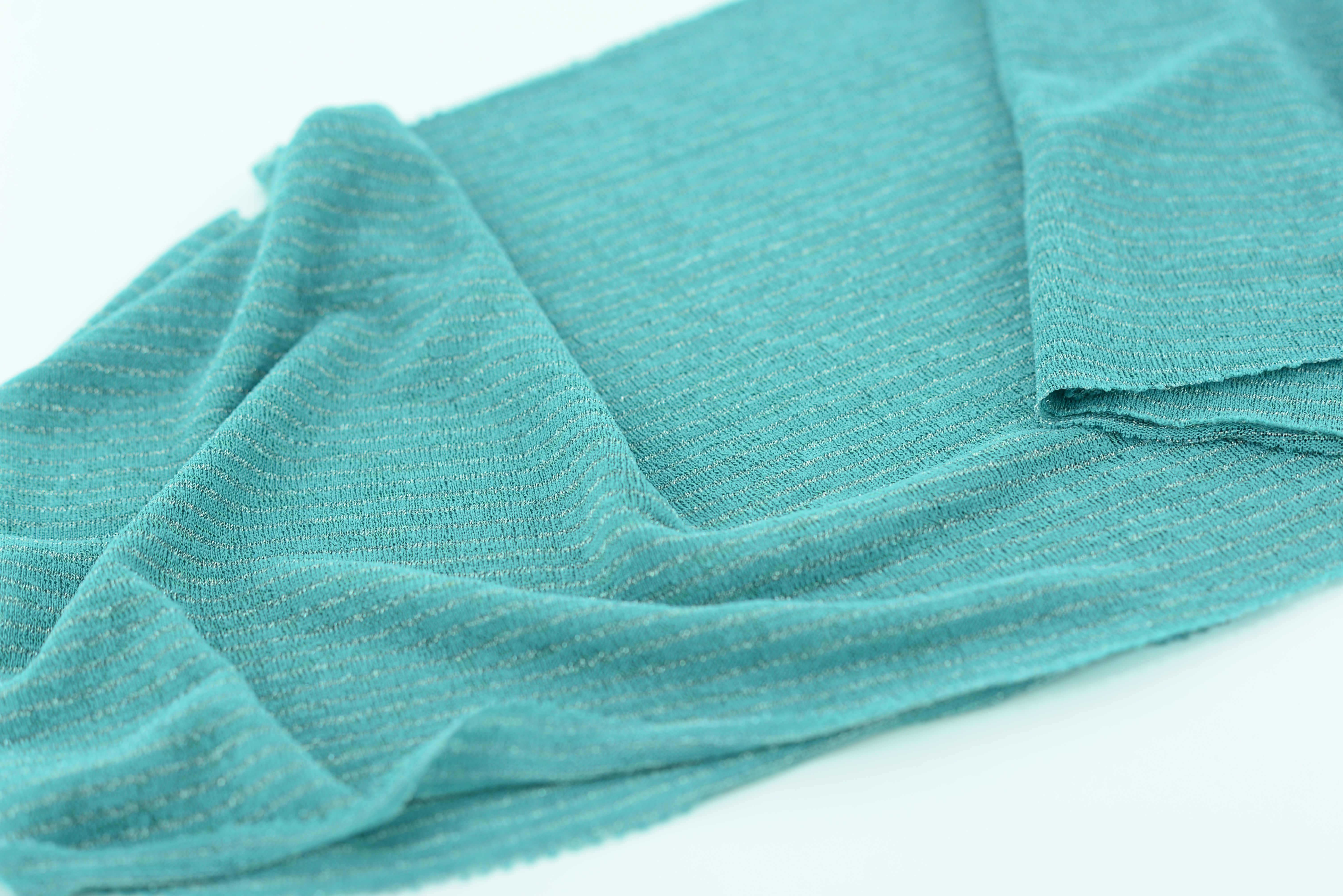 LX-P-16100 THICK LUREX LINE KNIT