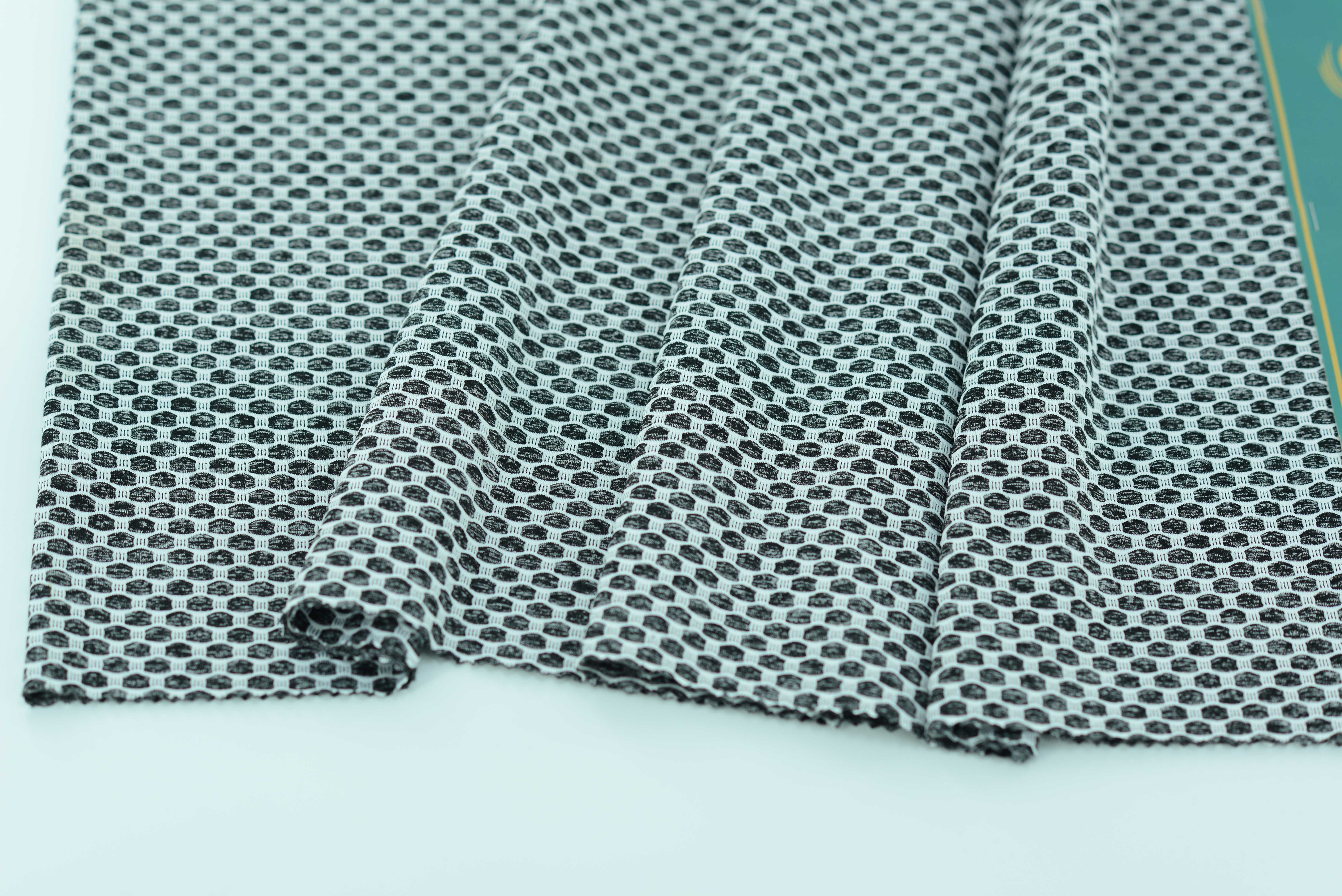 LX-P-16051 SINGLE KNIT YARN DYE JACQUARD