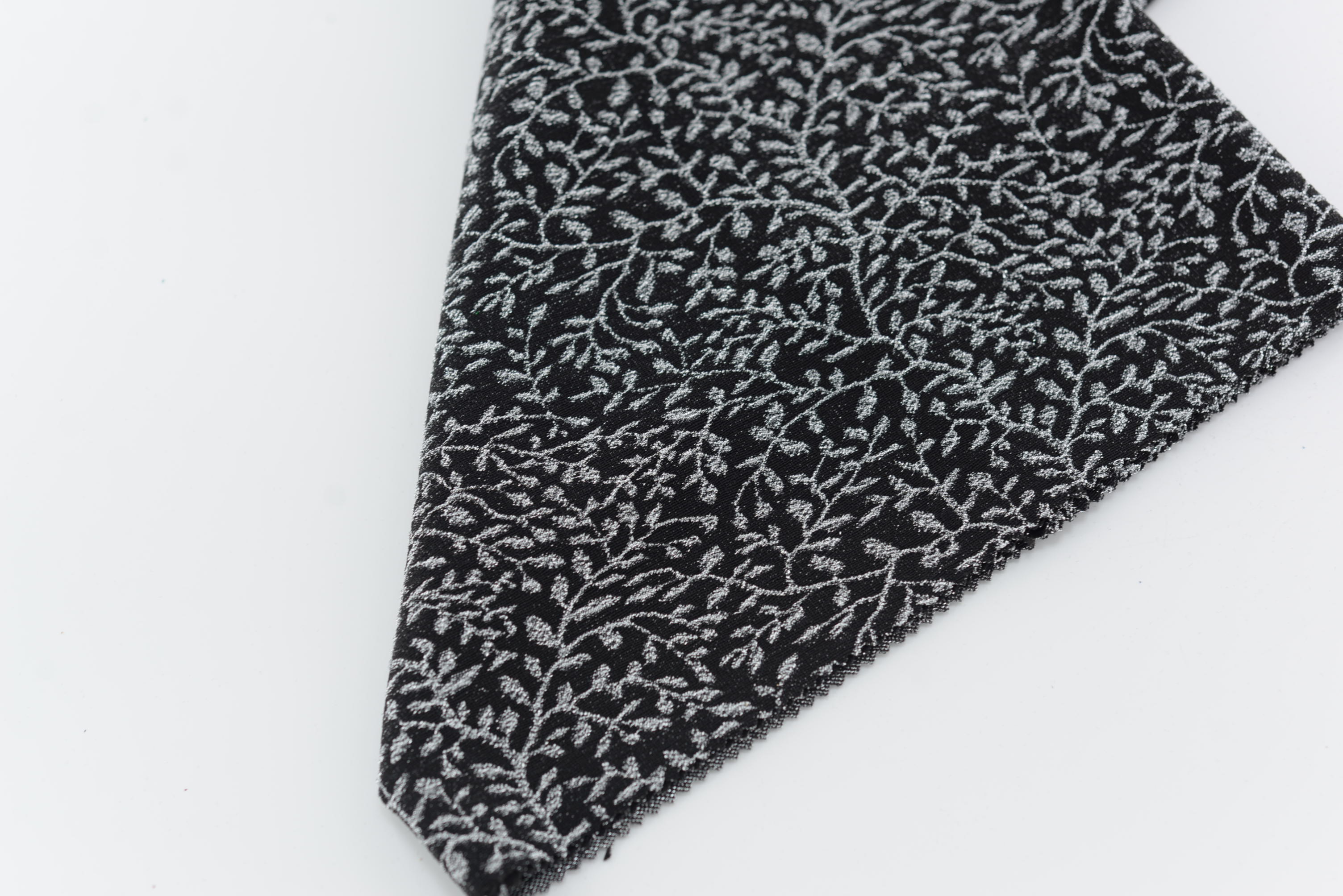 LX-P-16313 LUREX LEAF KNIT JACQUARD