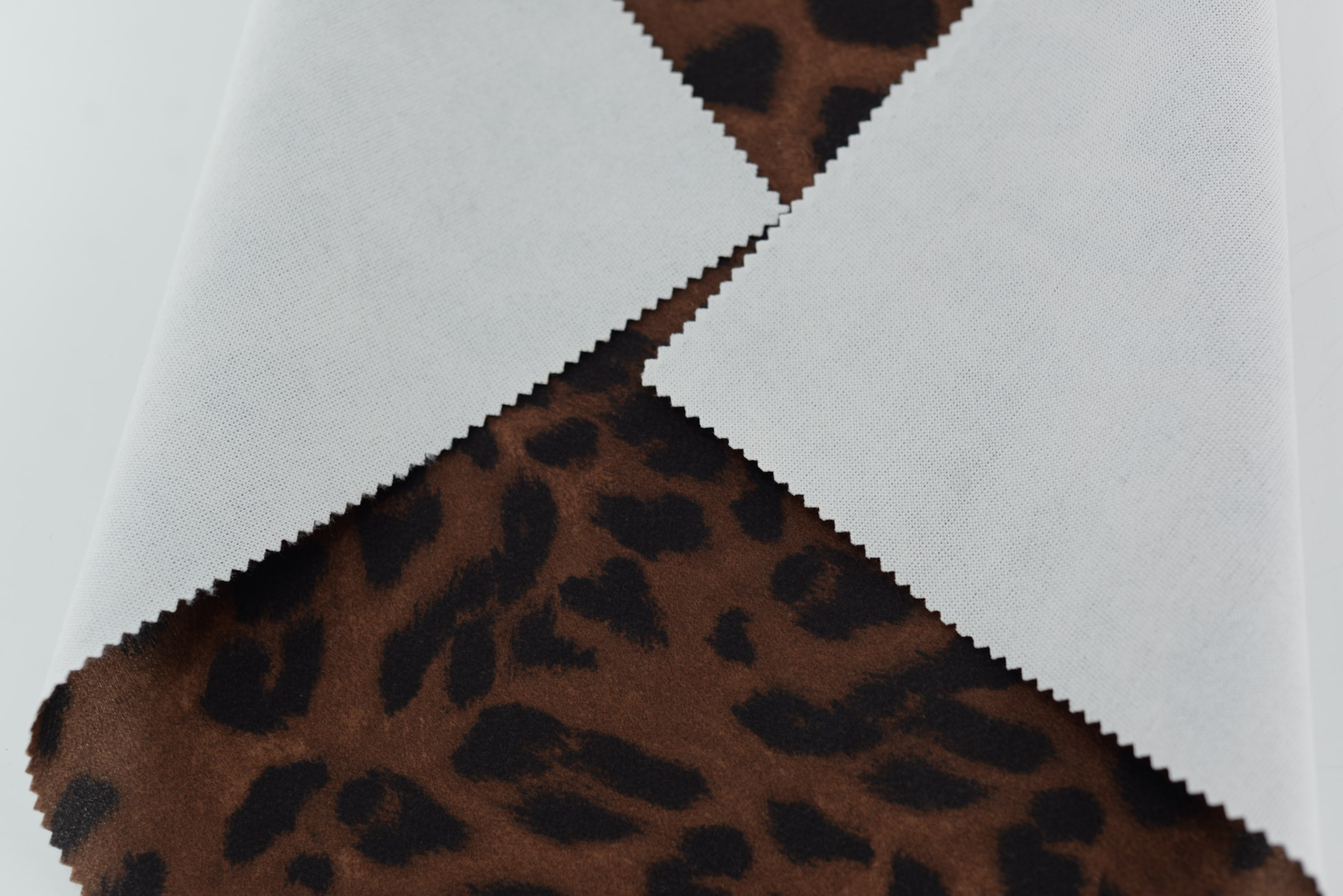 LX-P-18136 POLY KNIT BRUSH  LEOPARD PRINT