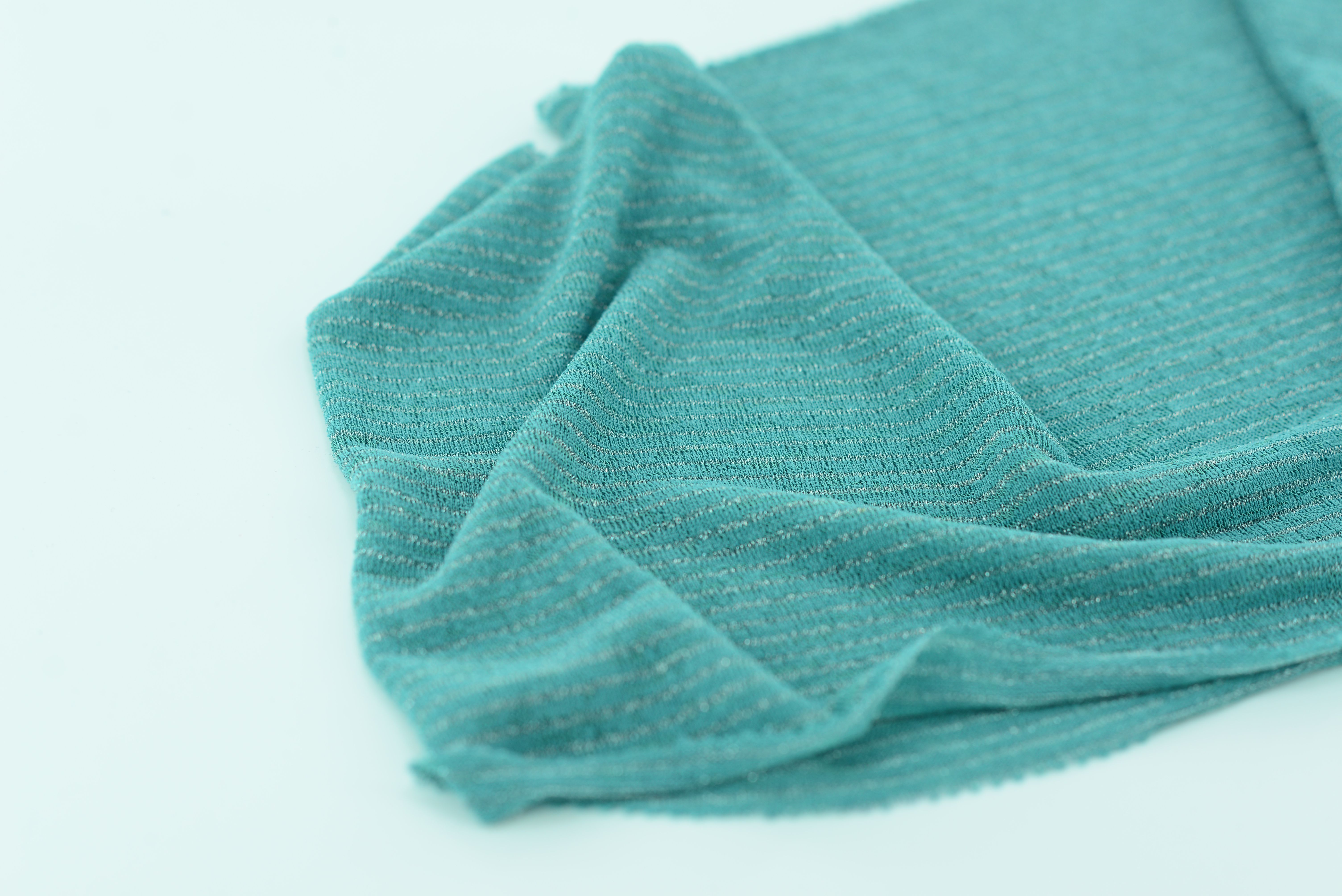 LX-P-16100 THICK LUREX LINE KNIT