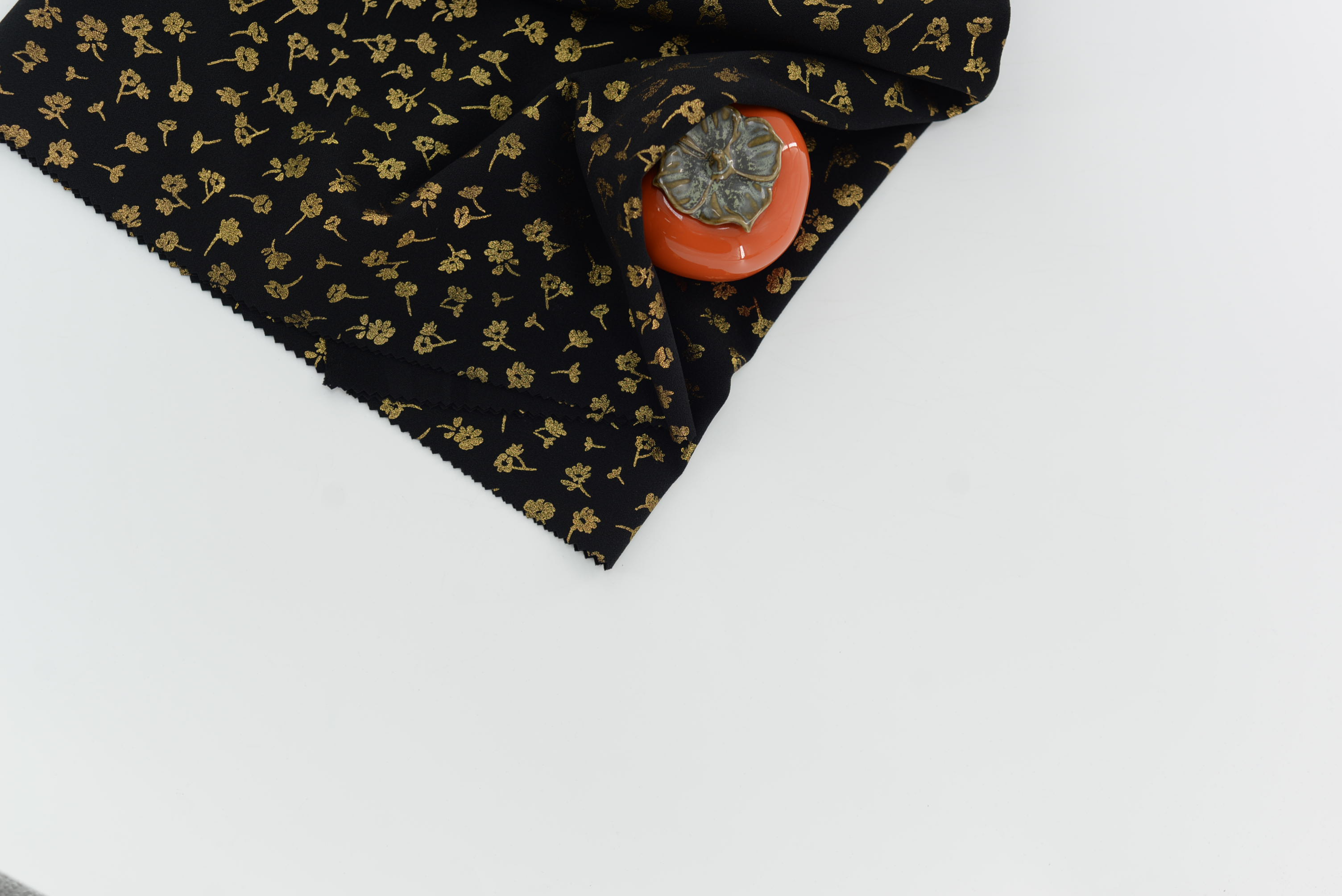 LX-F-11088 SCUBA CREPE SMALL FLOWER FOIL