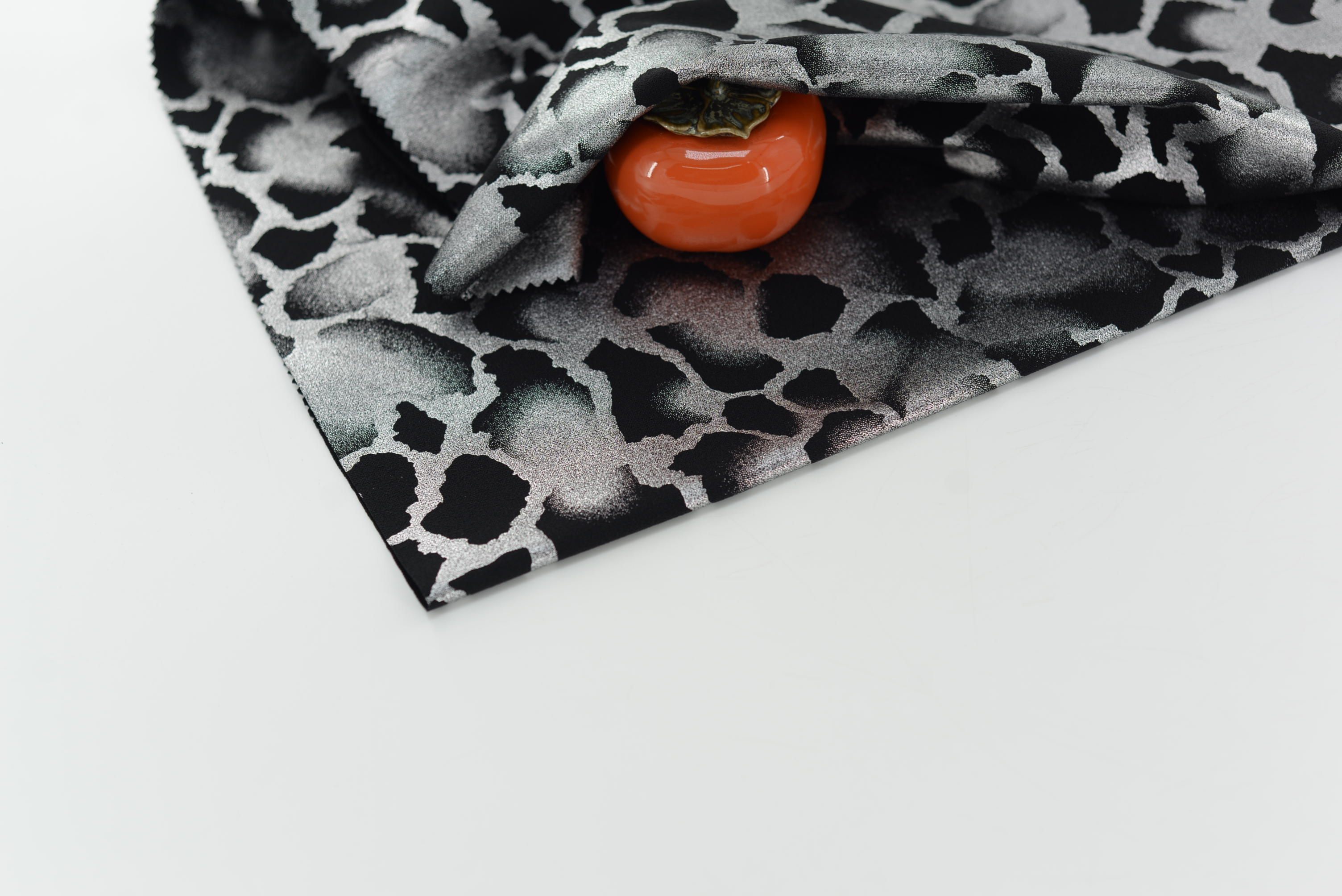 LX-F-11093 SCUBA CREPE BIG STONE FOIL