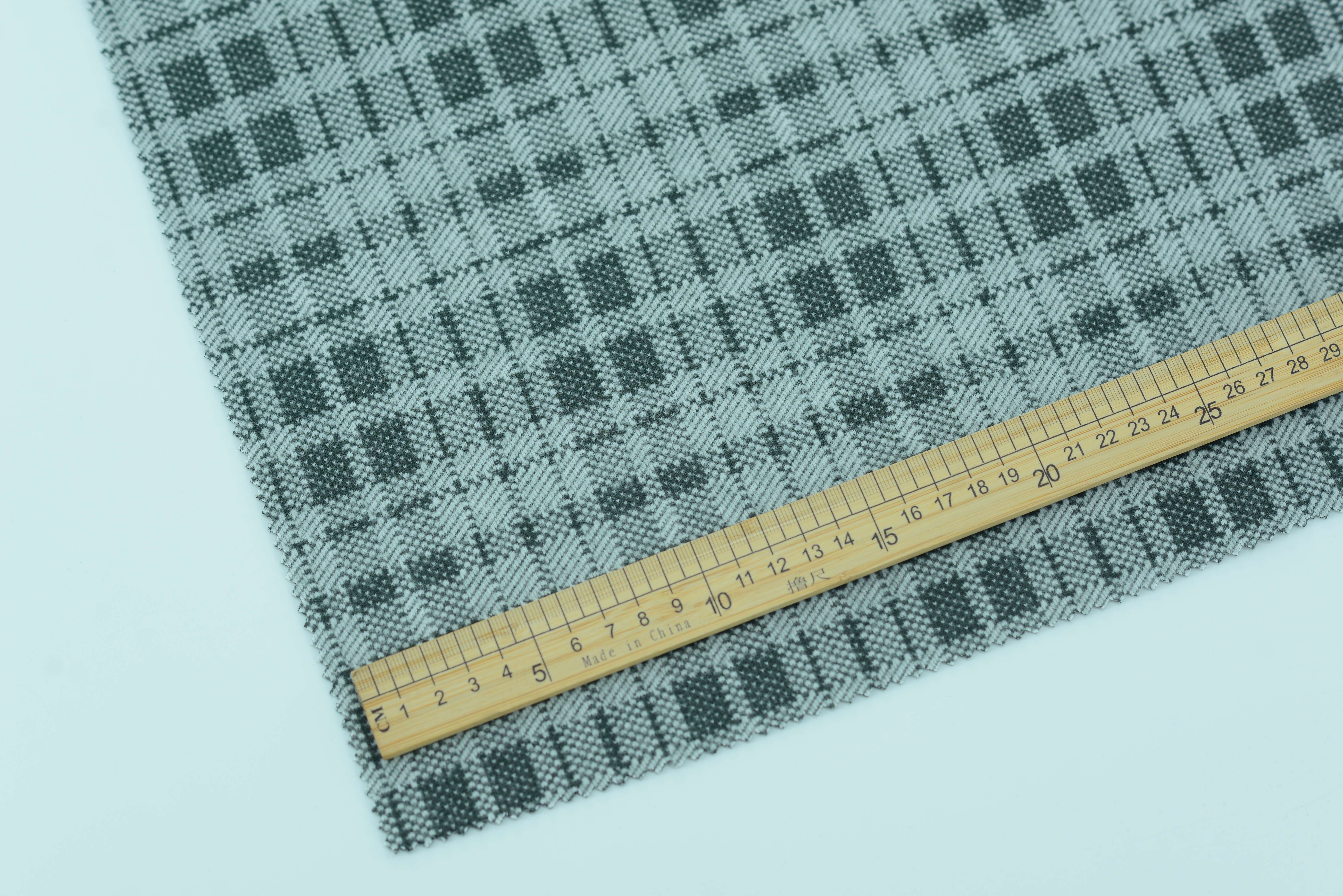 LX-P-18043 CHECK JACQUARD KNIT BRUSH